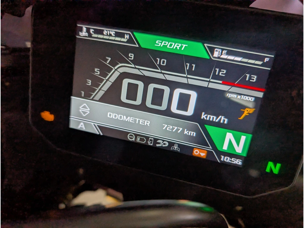 Aprilia Tuono V4 1100 2022 alt