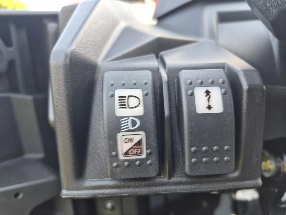 2026 Can-am Commander Xt 700 alt