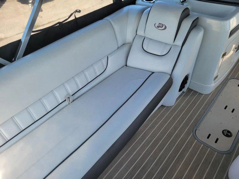 2019 Princecraft Vogue 27 Xt / Mercury 300 alt