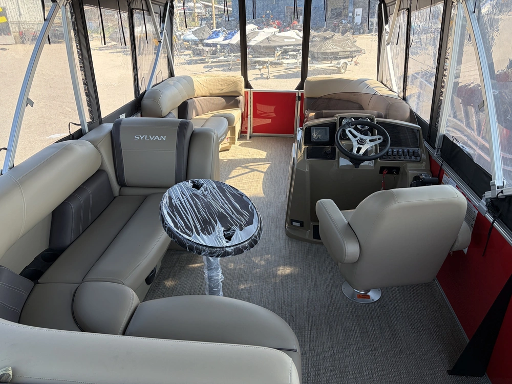 Sylvan Mirage 820 Cruise 2026 alt