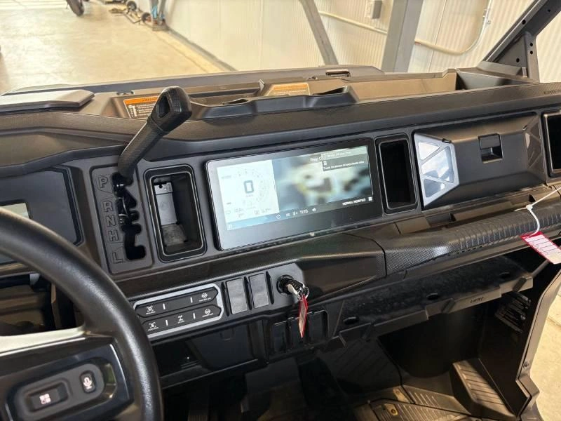 2026 Can-am Defender Xt Hd11 With 10.25 In. Infotainment alt