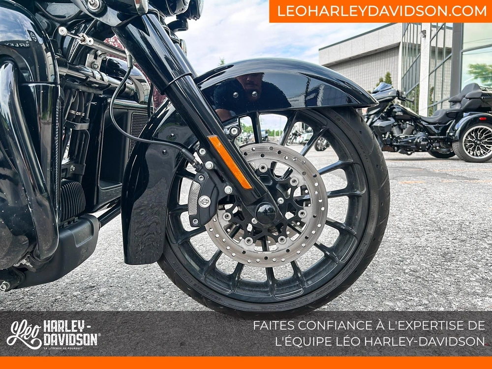 Harley-davidson Flhtcutg Tri Glide Ultra 2025 alt