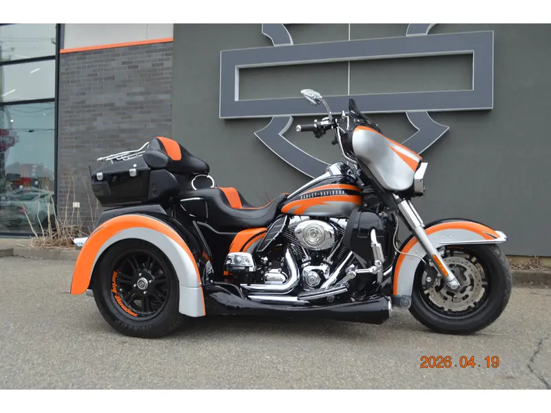 Harley-Davidson FLHTCUTG 2013