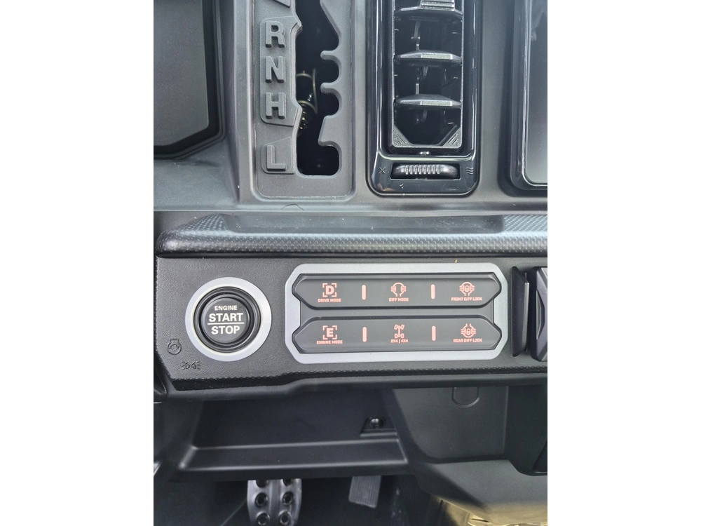 2026 Can-am Defender Limited Cab Hd11 alt