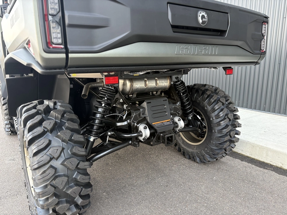 2026 Can-am Defender X Mr Hd11 With Half Doors 8yta alt