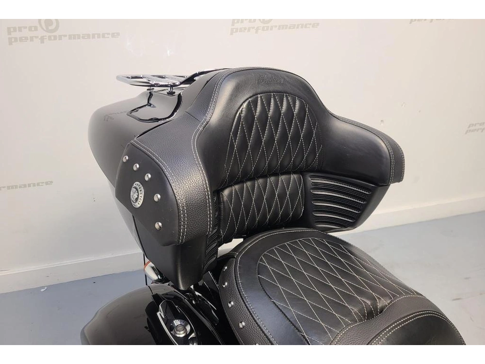 Indian Motorcycle Roadmaster 2018 alt