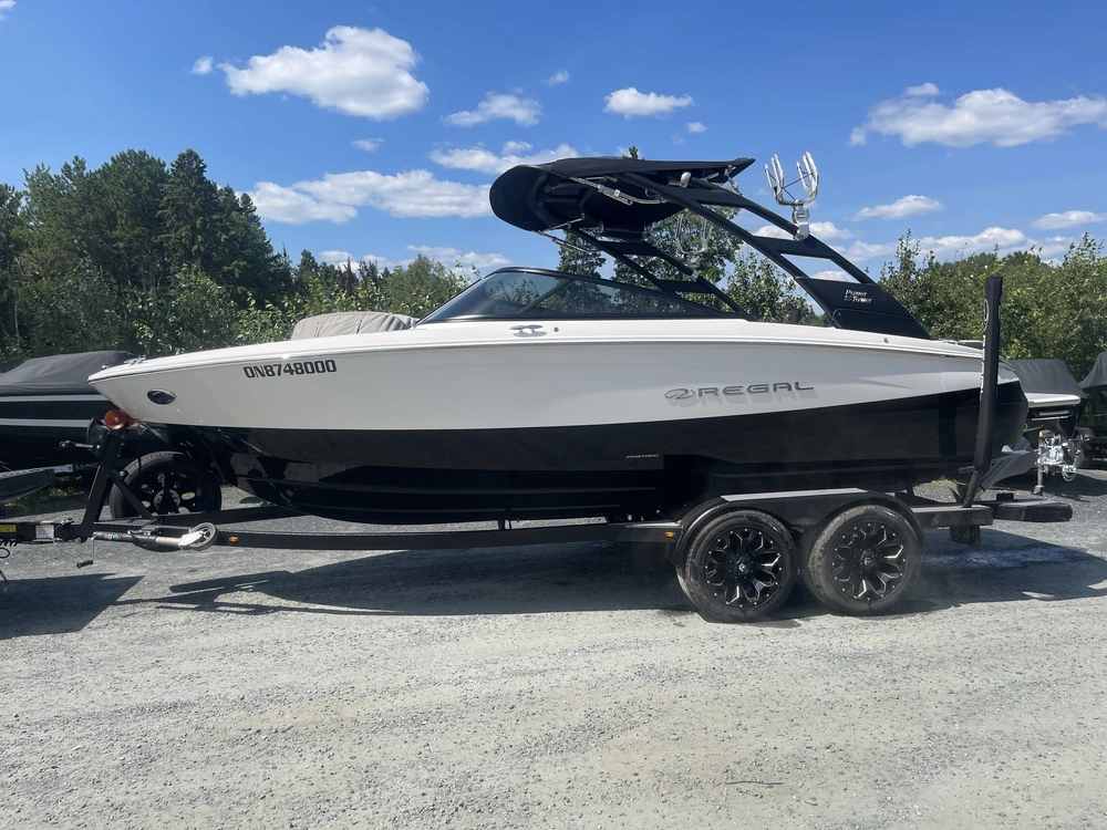 2023 Regal Ls2 Surf alt