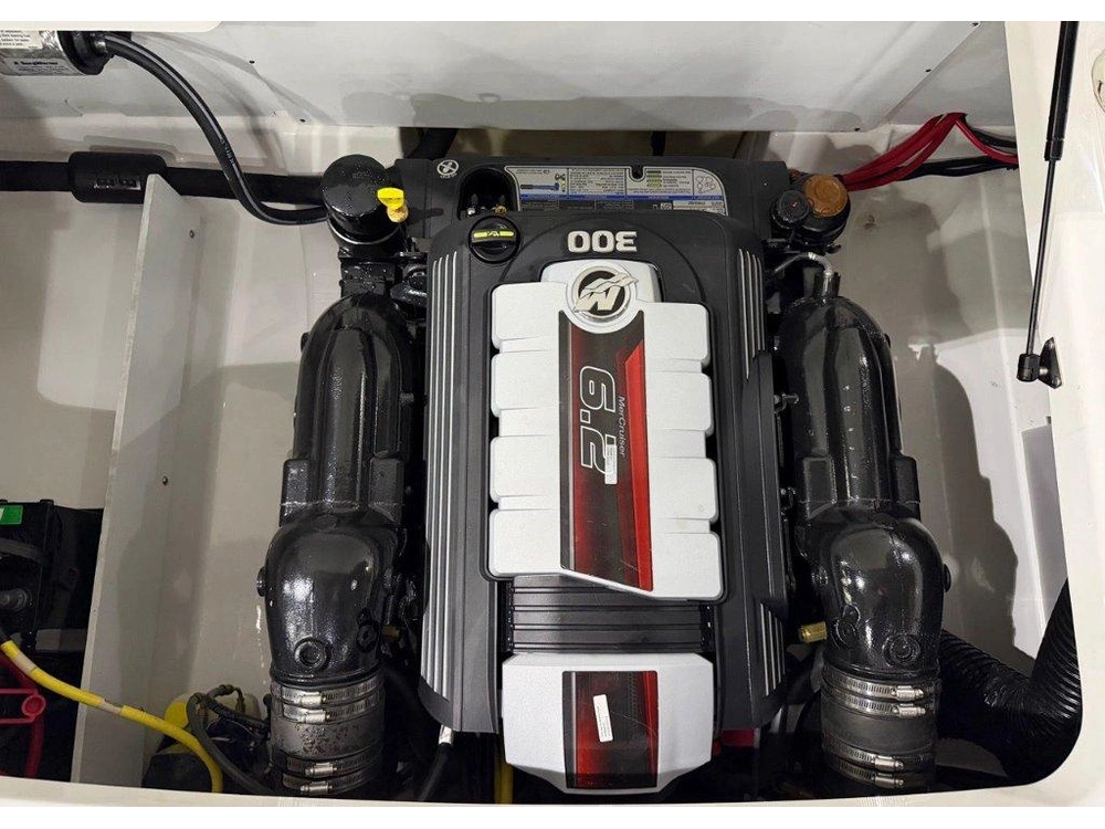 Four Winns Hd5 Mercruiser 6.2l / Bravo 3 2025 alt