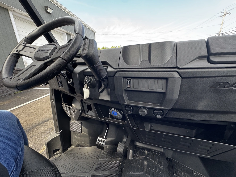 2026 Polaris Ranger 1000 Premium Granith Gray alt