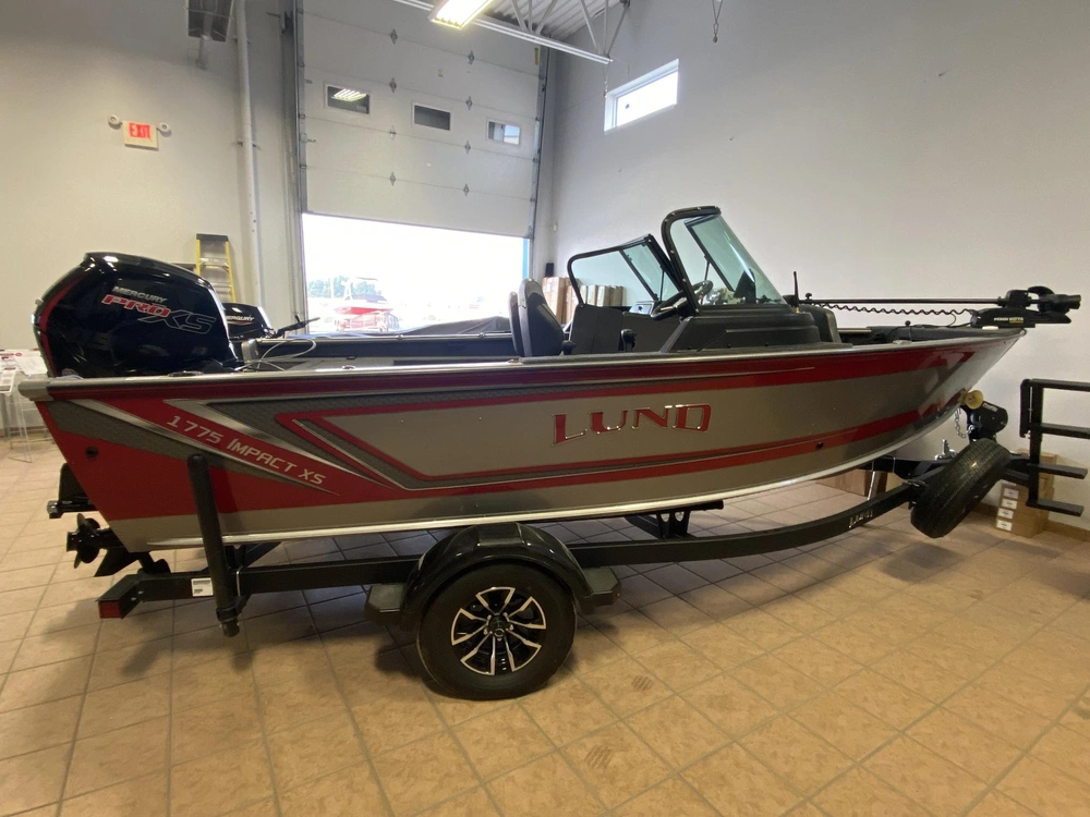 2026 Lund Boat Co 1775 Impact Xs alt