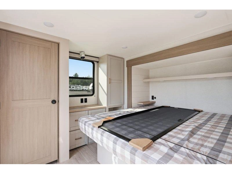 2027 Jayco Jayflight 404loft alt