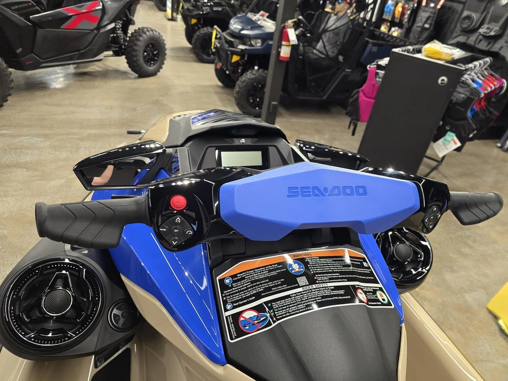 2026 Sea-doo Wake 170 alt