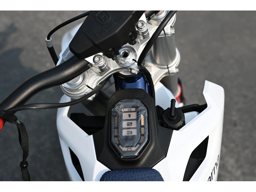 2027 Husqvarna Ee 5 alt