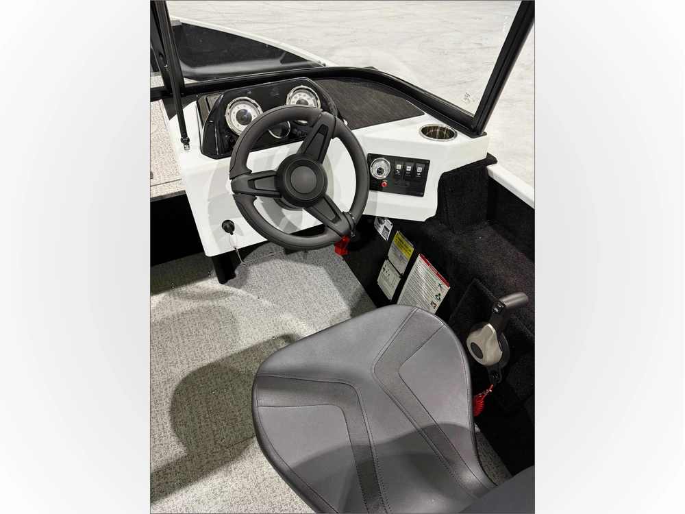 2027 Smoker-craft Lazer 162 Dc alt