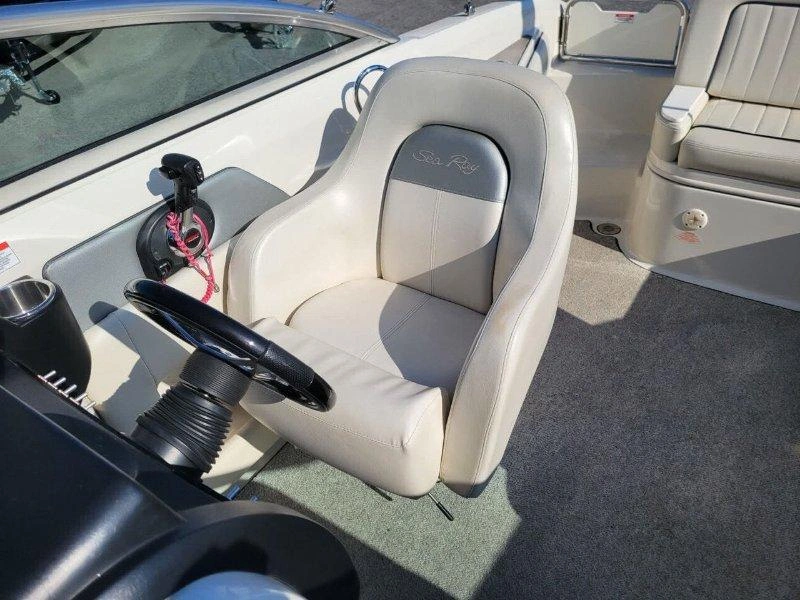 Sea Ray Sundeck 230/ Mercruiser 350 2009 alt