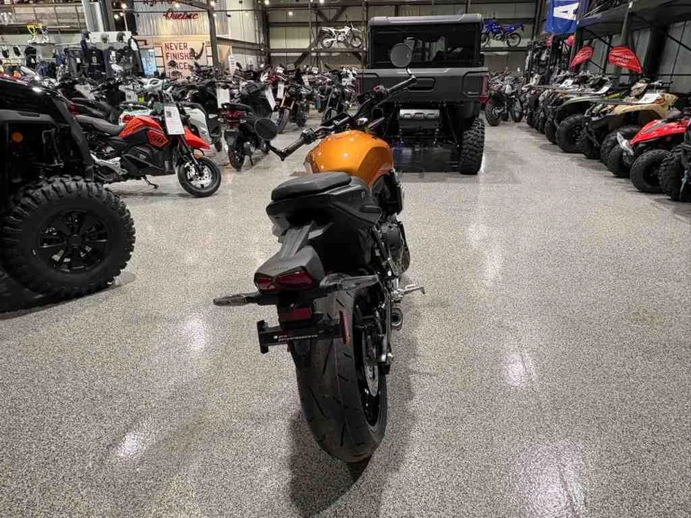 Suzuki Gsx-8t 2026 alt