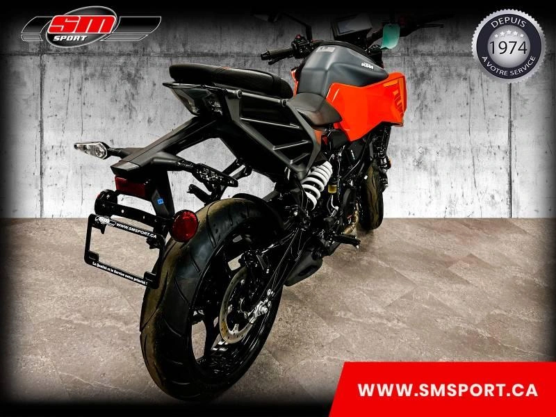 Ktm 250 Duke 2024 alt