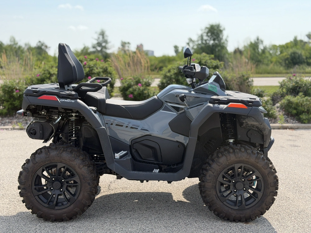 2025 Cfmoto Cforce 800 Touring alt