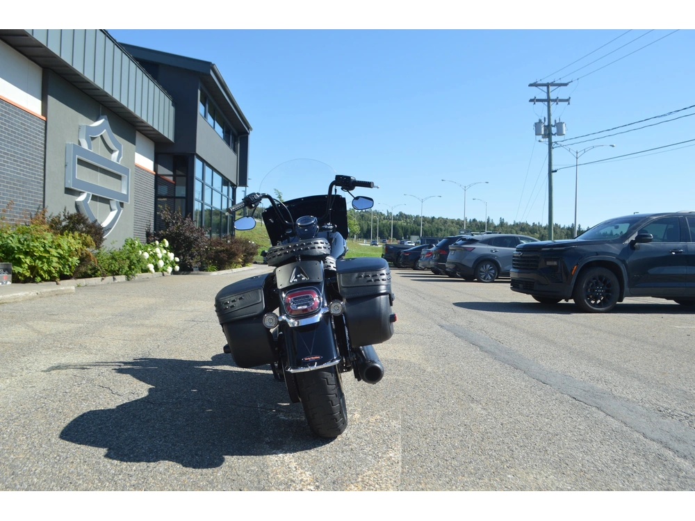 Harley-davidson Flhc 2025 alt