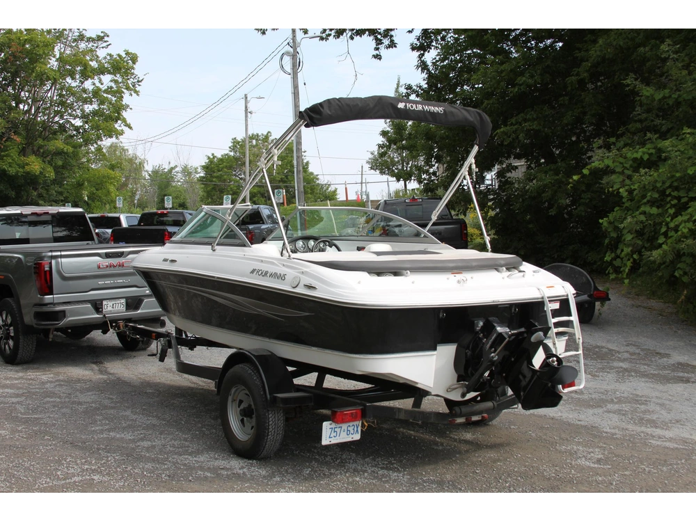 2011 Four Winns H180 alt