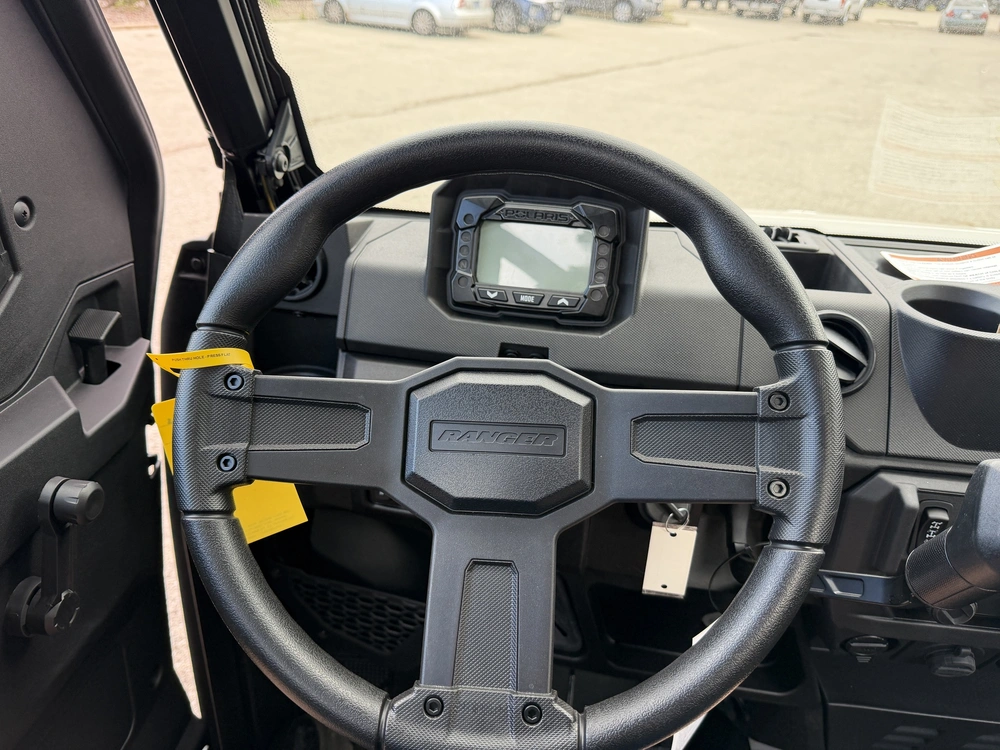 2026 Polaris Ranger 1000 Cab alt