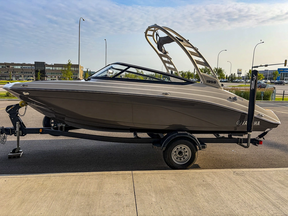 2023 Yamaha Ar195s alt