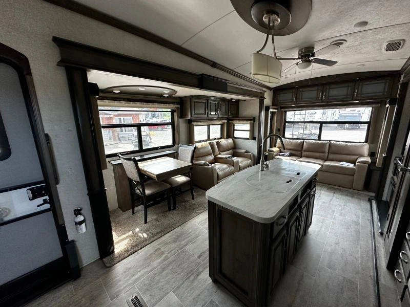 Keystone Rv Montana 3720rl 2019 alt