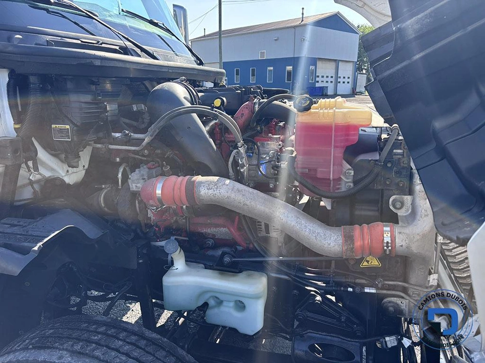 2018 International Lt625 alt