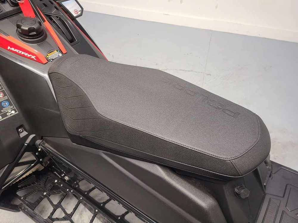 Polaris 850 Indy Vr1 Dynmx 137 2026 alt