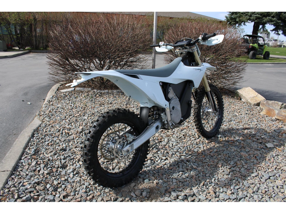 2026 Stark Future Varg Ex 80 Hp alt