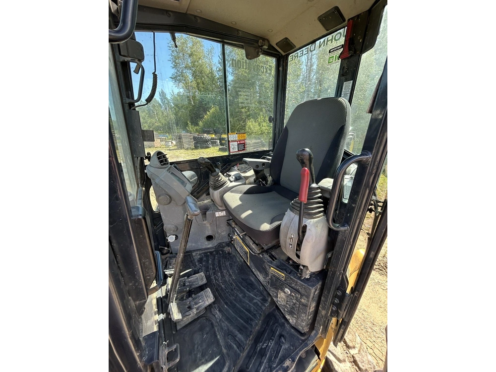 2023 John Deere 35g alt