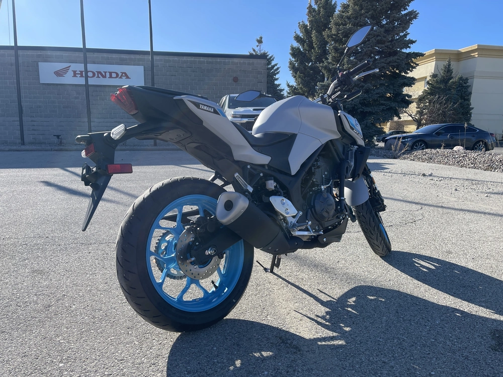 2026 Yamaha Mt-03 alt