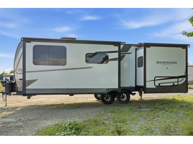 Forest River Rockwood Ultra Lite 2608bs 2027 alt