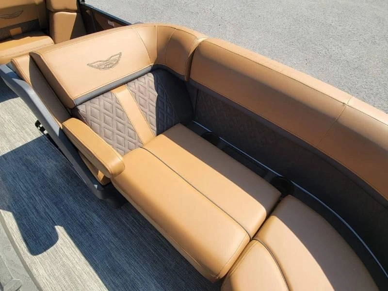 Bennington Marine M22 Swingback 3t/yamaha F150 2027 alt