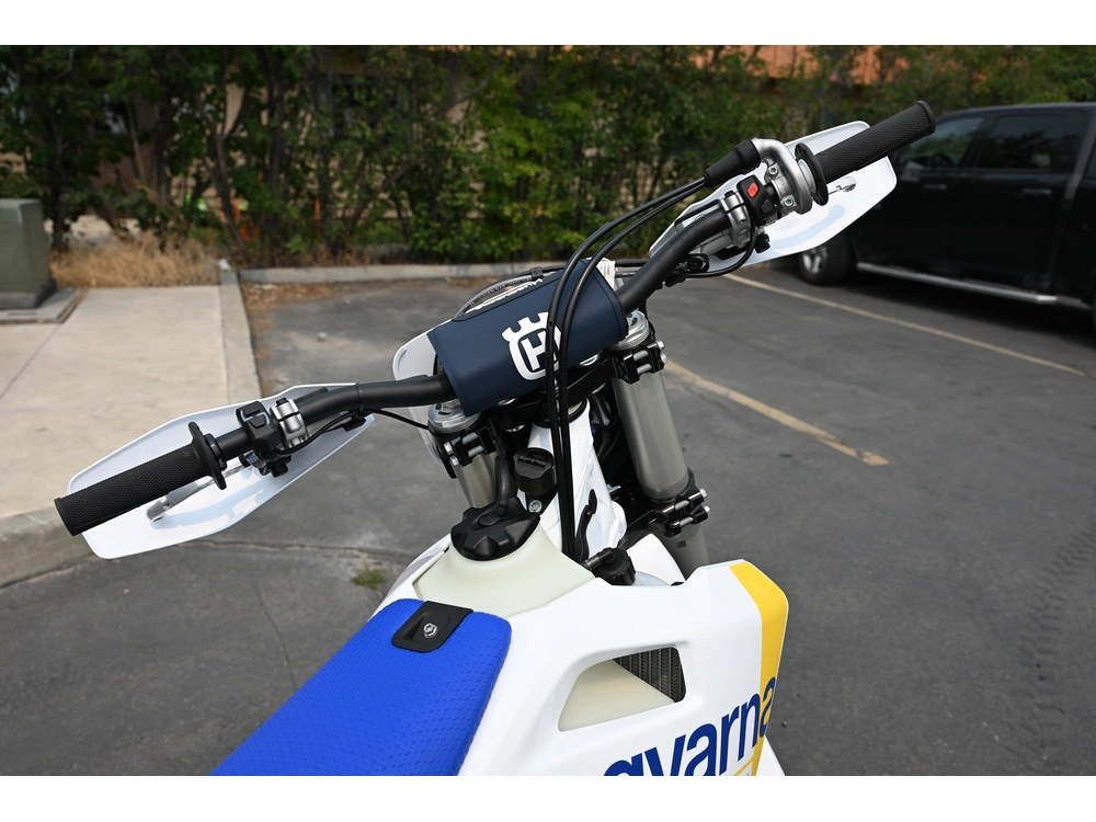 2027 Husqvarna Te 300 alt