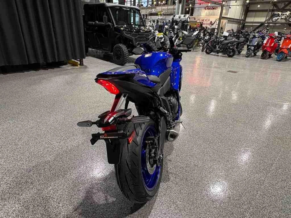 Yamaha Yzf-r7 2026 alt
