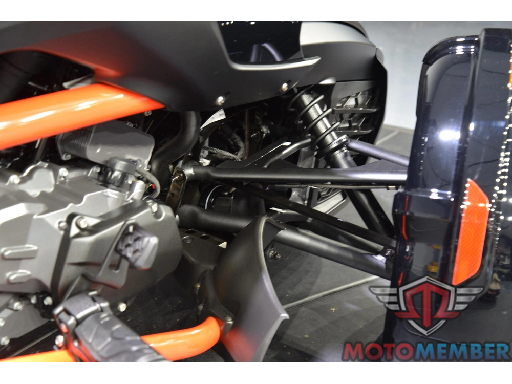 2026 Can-am Spyder F3-s alt