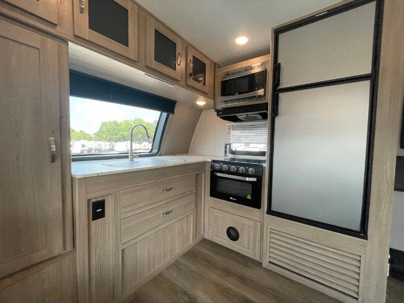 Coachmen Freedom Express 259fkds 2021 alt