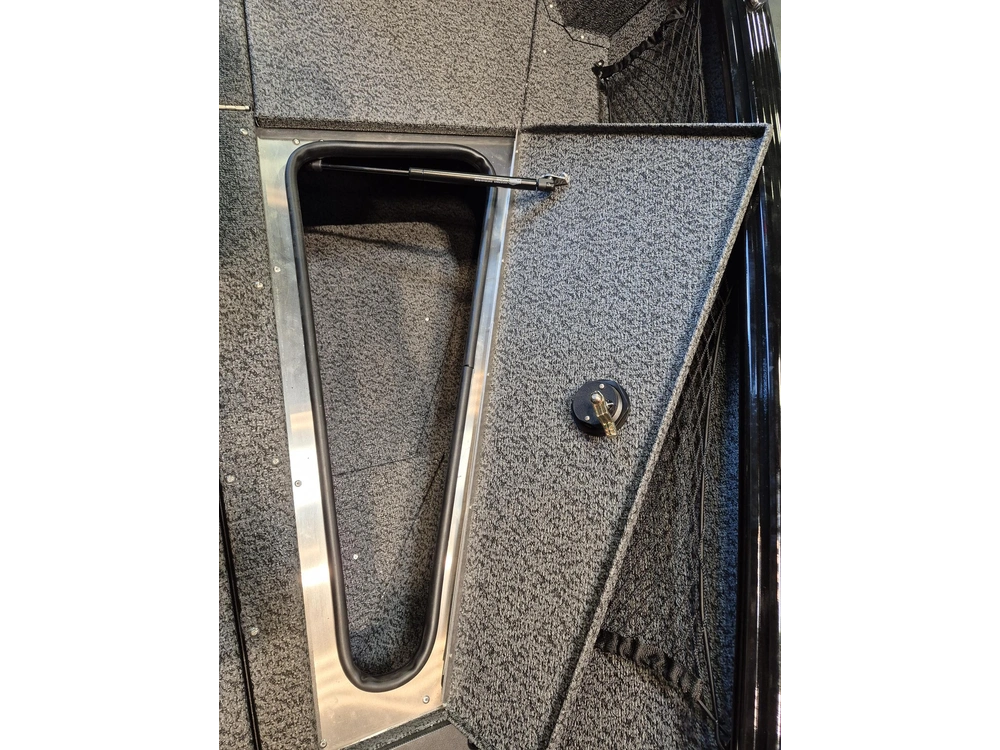 2027 Lund 1775 Impact Xs Black And White alt