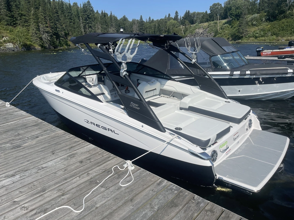 2023 Regal Ls2 Surf alt