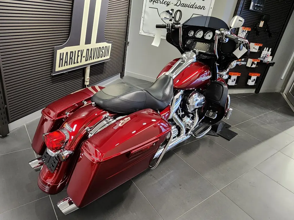 Harley-Davidson FLHXS Street Glide SpecialFLHXS 2016