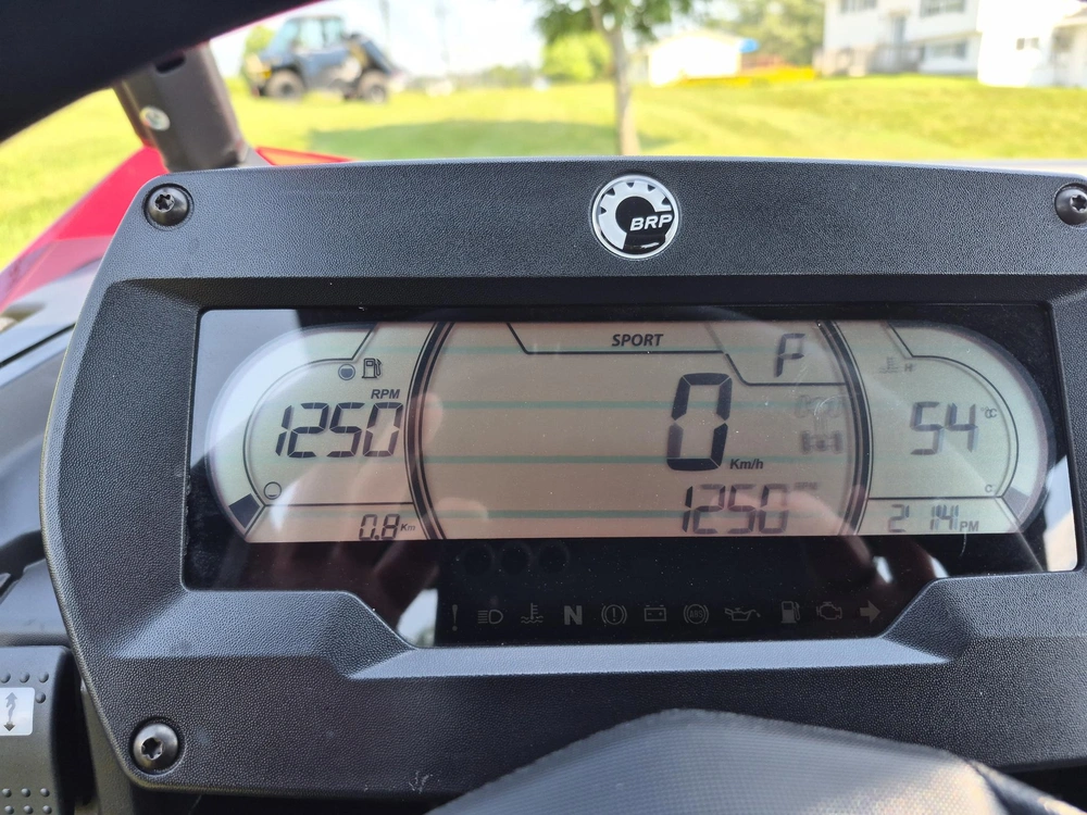 2026 Can-am Commander Xt 700 alt