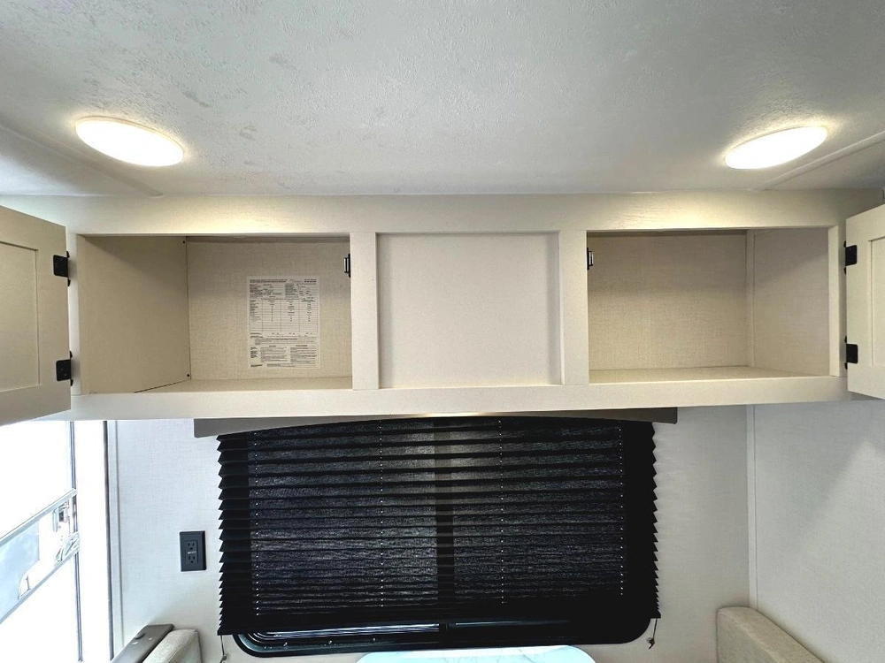 2027 Coachmen Clipper 17fq alt