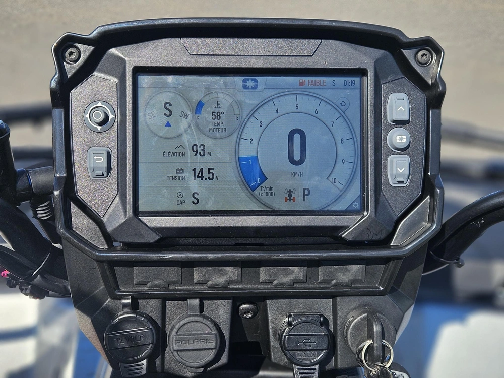 Polaris Sportsman 570 Touring Ultimate 2026 alt