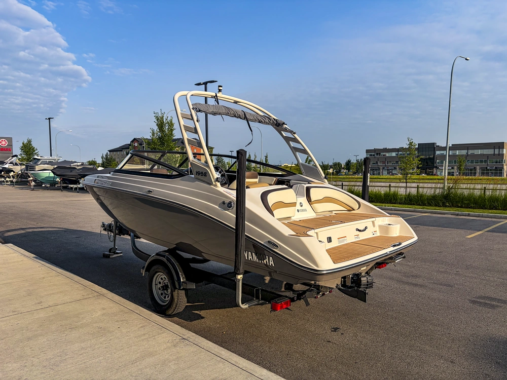 2023 Yamaha Ar195s alt