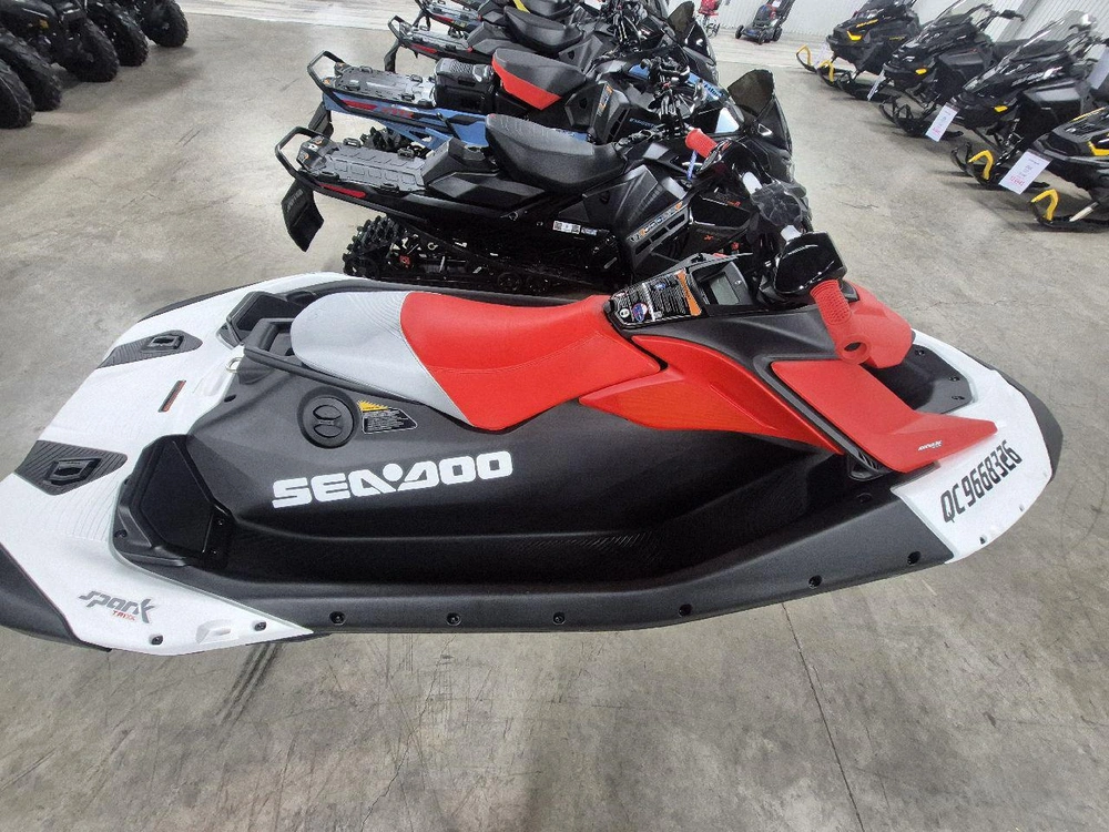 Sea-doo Spark 1 Rotax 900 Ace-90 Trixx 2025 alt
