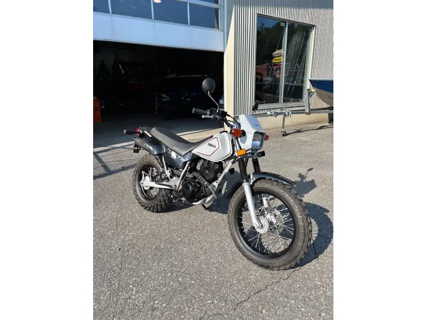 Yamaha TW200 2025