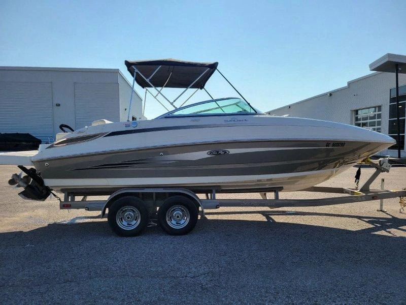 Sea Ray Sundeck 230/ Mercruiser 350 2009 alt