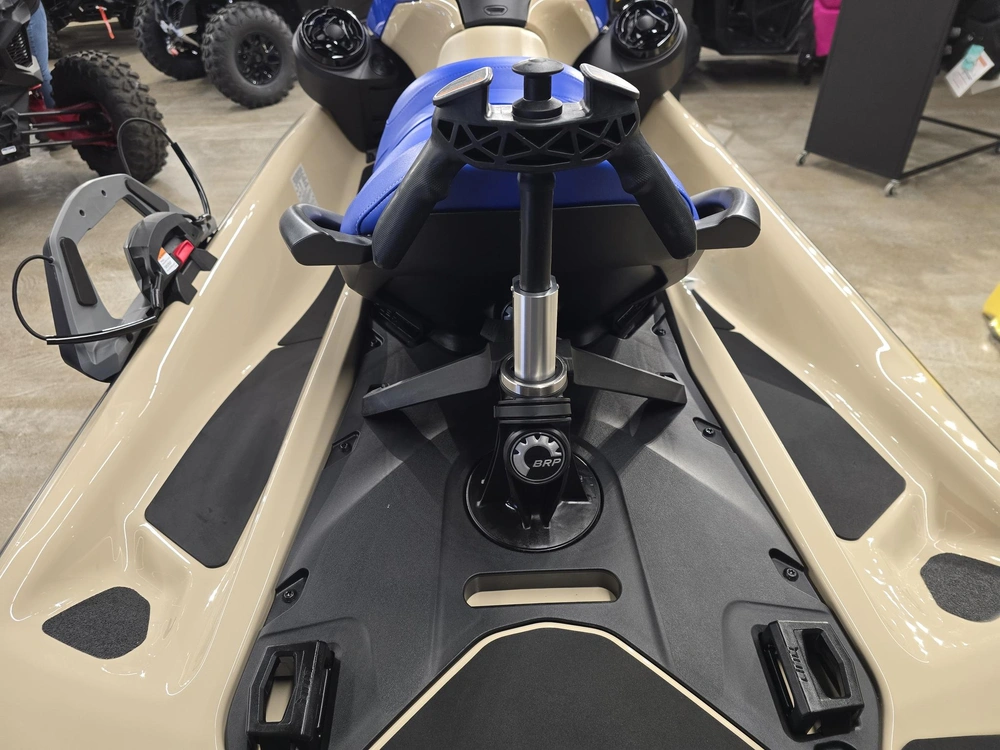 2026 Sea-doo Wake 170 alt