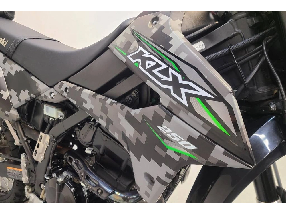 Kawasaki Klx 250 2018 alt